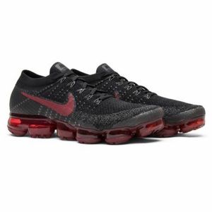 Nike Air Vapormax “Bred” Black/Red